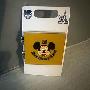 Disney Mickey Castle hinged pin